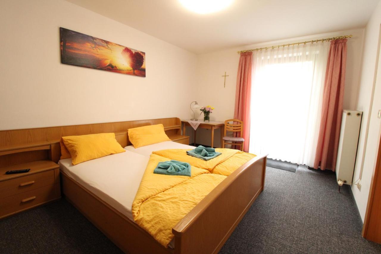 Hotel Zur Auszeit Traunreut Exterior foto